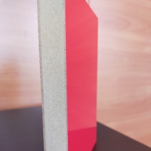 Образец фасадной глянцевой панели Fundermax, толщина — 19 мм, декор — Красный зеркальный, артикул — L010 LU