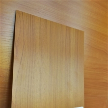 Образец ХДФ лакированной Kronospan толщиной 3 мм, декор — Вишня Оксфорд, артикул — 0088 PR