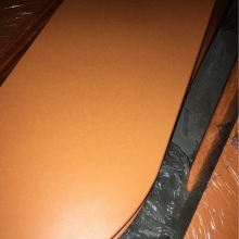Несколько панелей из ЛДСП Kronospan 16мм в кромке, декор — Оранжевый (артикул 0132 PE), исходный формат листов 2800х2070мм
