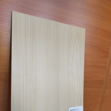 Образец ХДФ лакированной Kronospan толщиной 3 мм, декор — Клён Американский, артикул — 0362 PE
