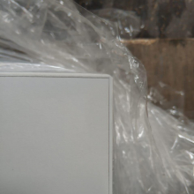 Распаковка мебельной детали из ЛДСП Kronospan Белый Снег (арт. 8685 SM), торцы в кромке 2х19мм